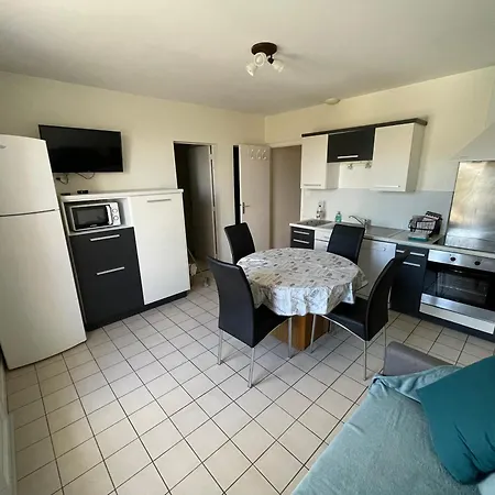 Appartement Logis Du Renfermis à Saint-Meme-les-Carrieres Extérieur photo