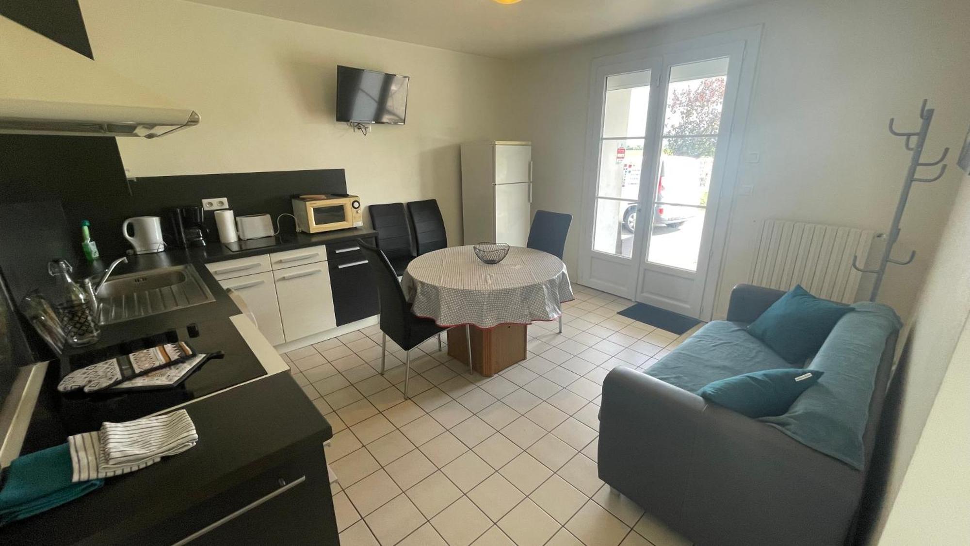 Logis Du Renfermis * Saint-Meme-les-Carrieres